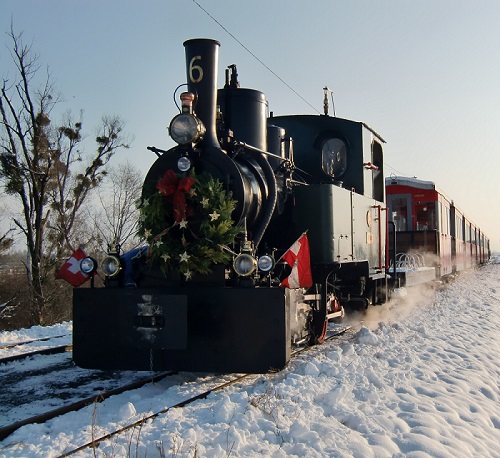 Nikolausfahrt zum Spielplatz Wiesenrain - 11:00, 14:00 und 16:30 Uhr dampflok im winter 2010 gr